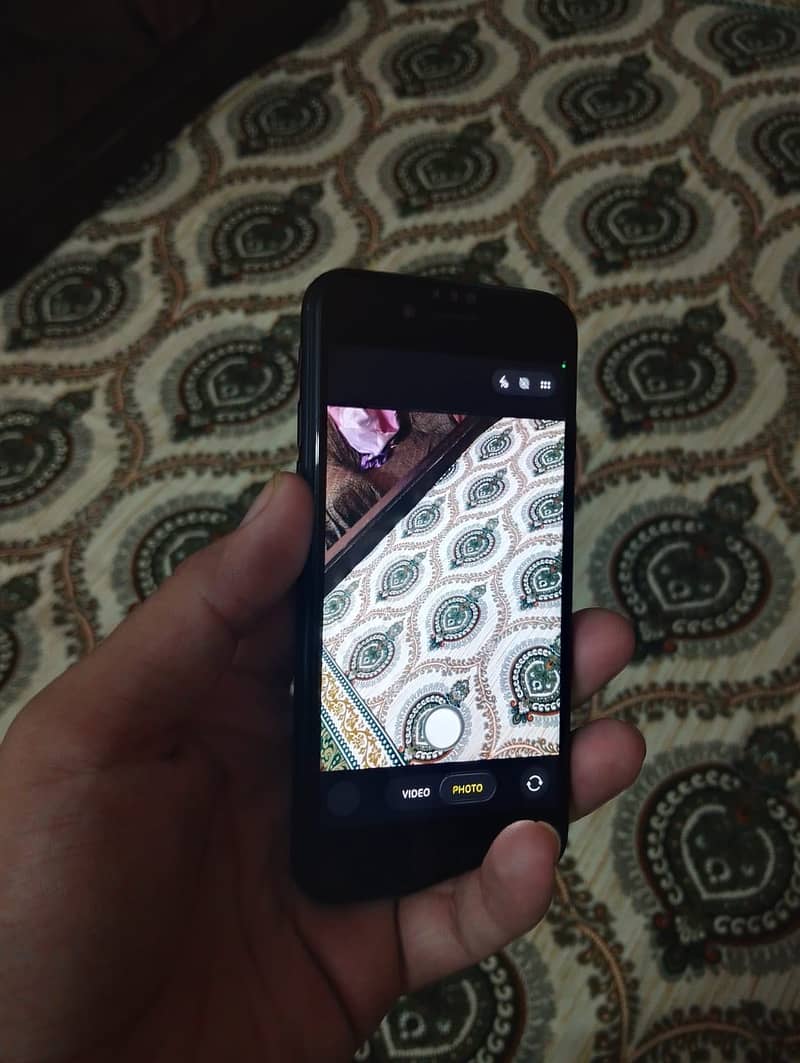 Apple iPhone SE 3