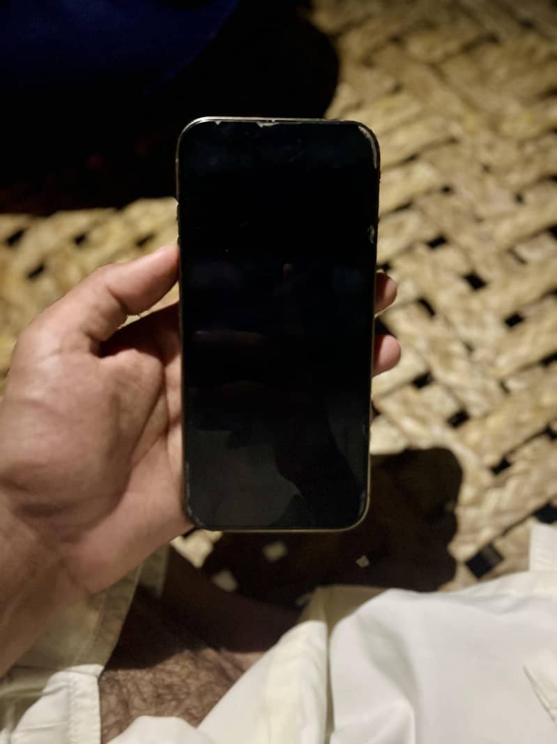 Apple iPhone 16 Pro Max 5