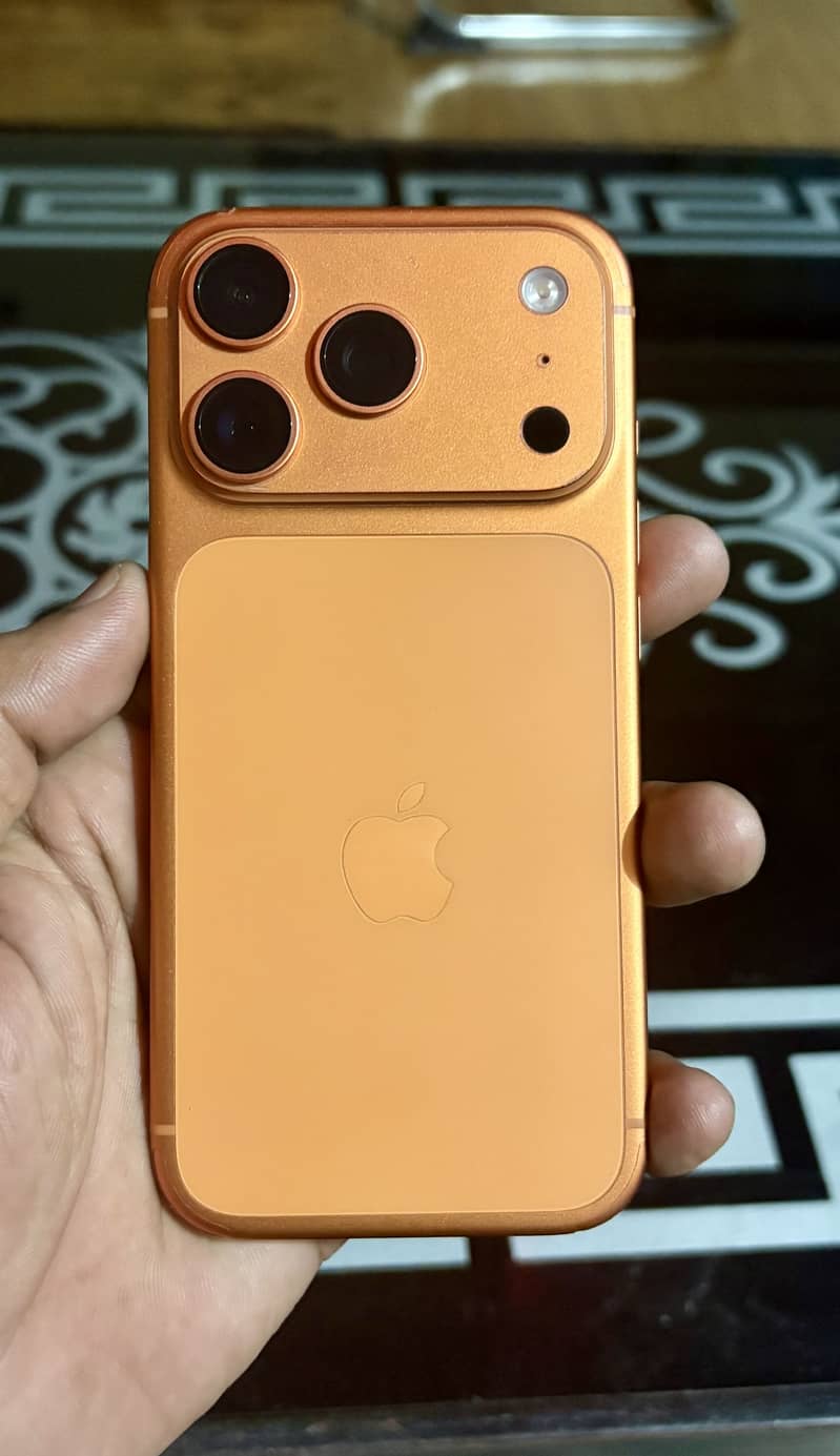 Apple iPhone 17 Pro 0