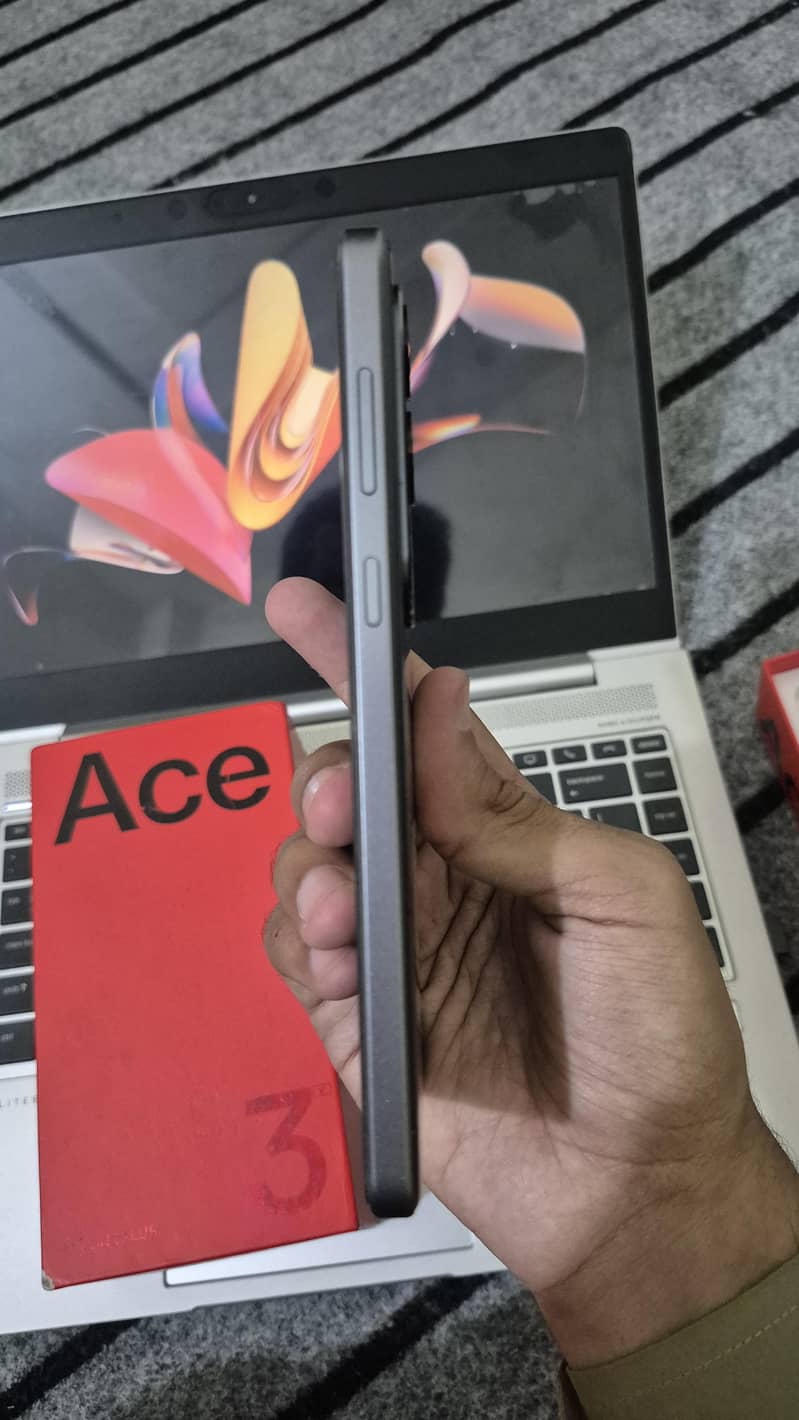 One Plus Ace 3V 4