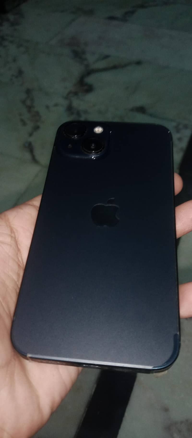 Apple iPhone 13 4