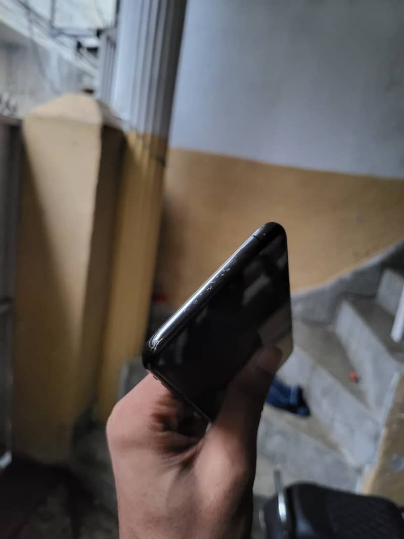 iPhone XS Max 1