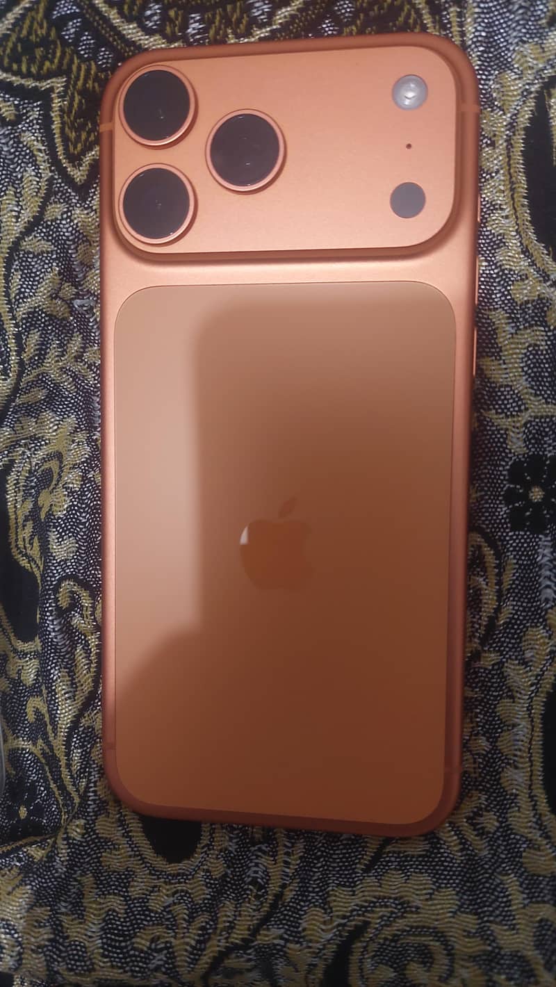 Apple iPhone 17 Pro Max 2