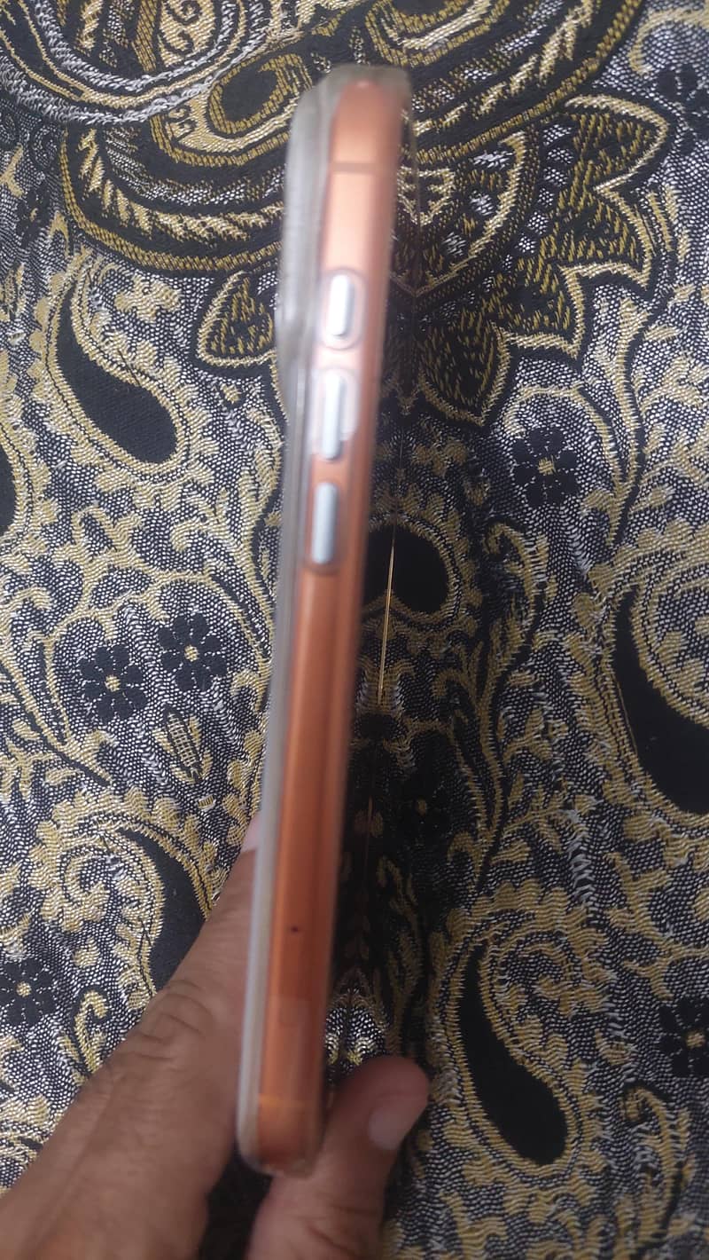 Apple iPhone 17 Pro Max 5