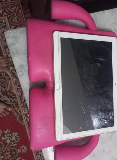 I sale my docomo tablet no repair. . 3 32 space h sb games chlti hn.