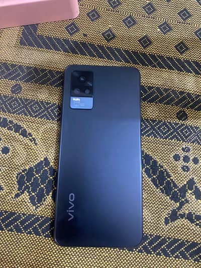 Strong battery health, clean and clear conditions, used in one hand