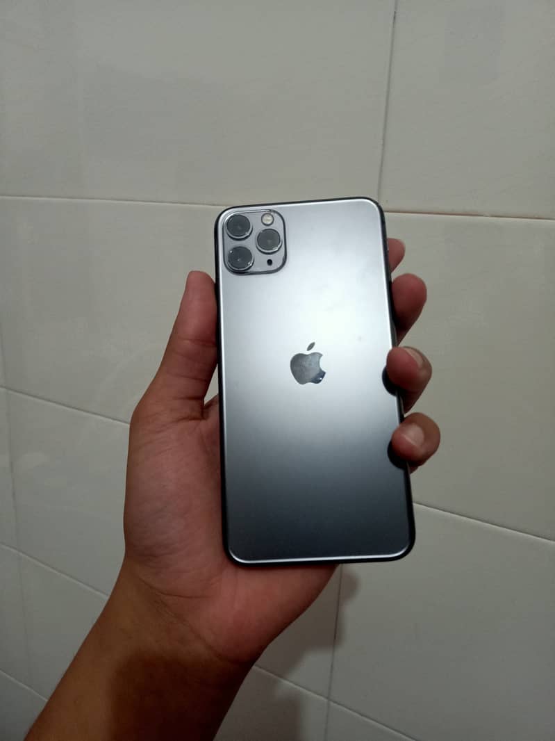 Apple iPhone 11 Pro Max 2
