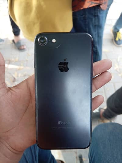 Apple iPhone 7