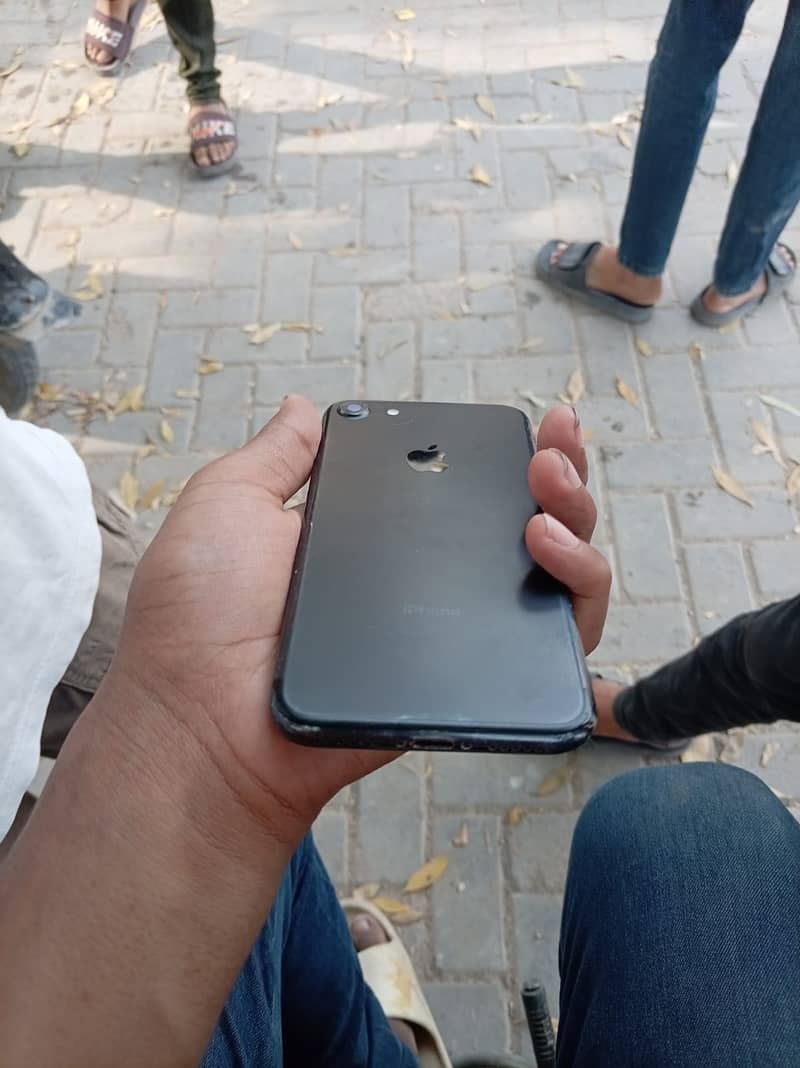 Apple iPhone 7 5