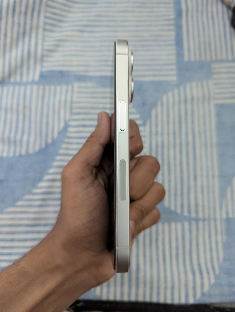 Apple iPhone 15 Pro 1