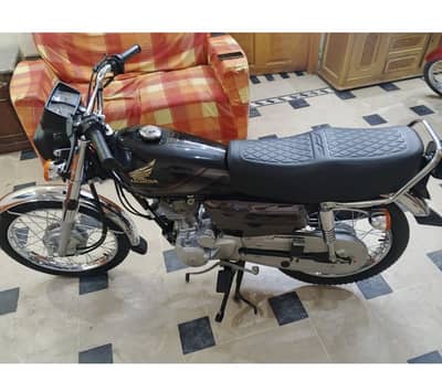 Brand new honda cg 125 self star