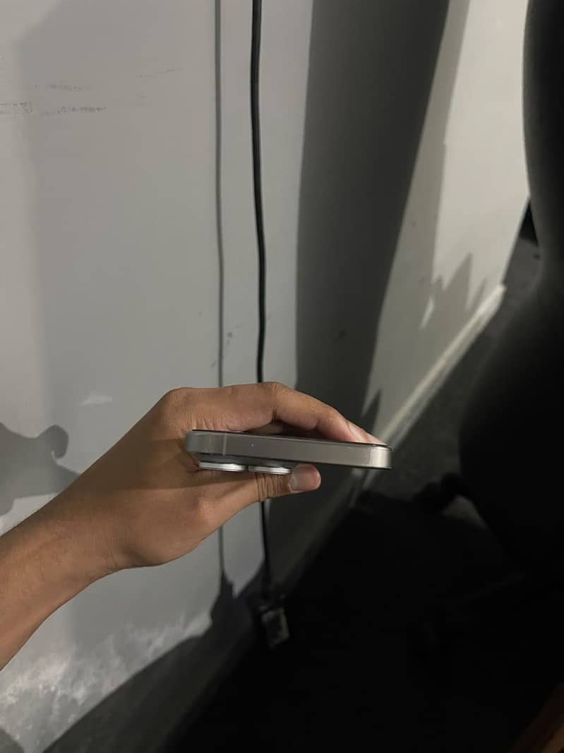 Apple iPhone 15 Pro Max 5