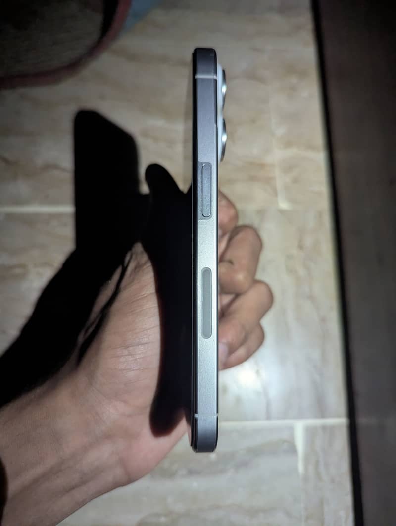 Apple iPhone 15 Pro 1
