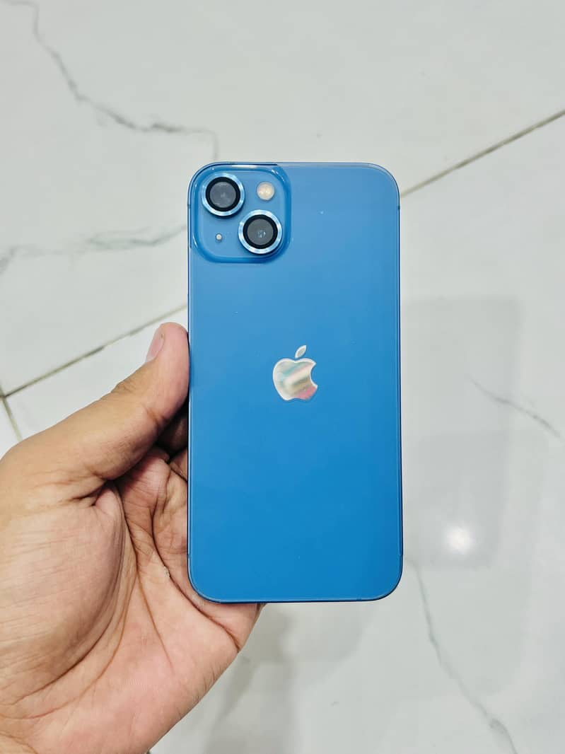 Apple iPhone 13 4