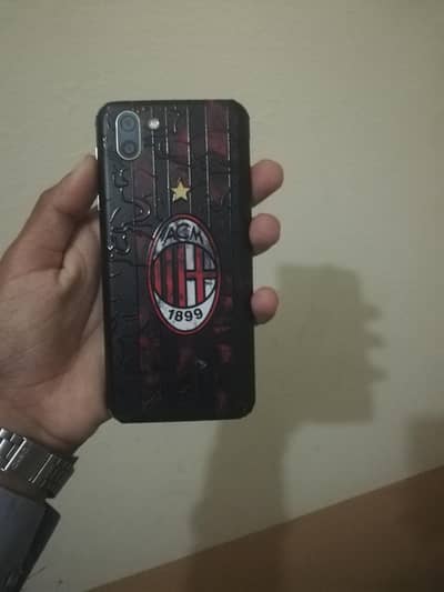 Sharp Aquos R2