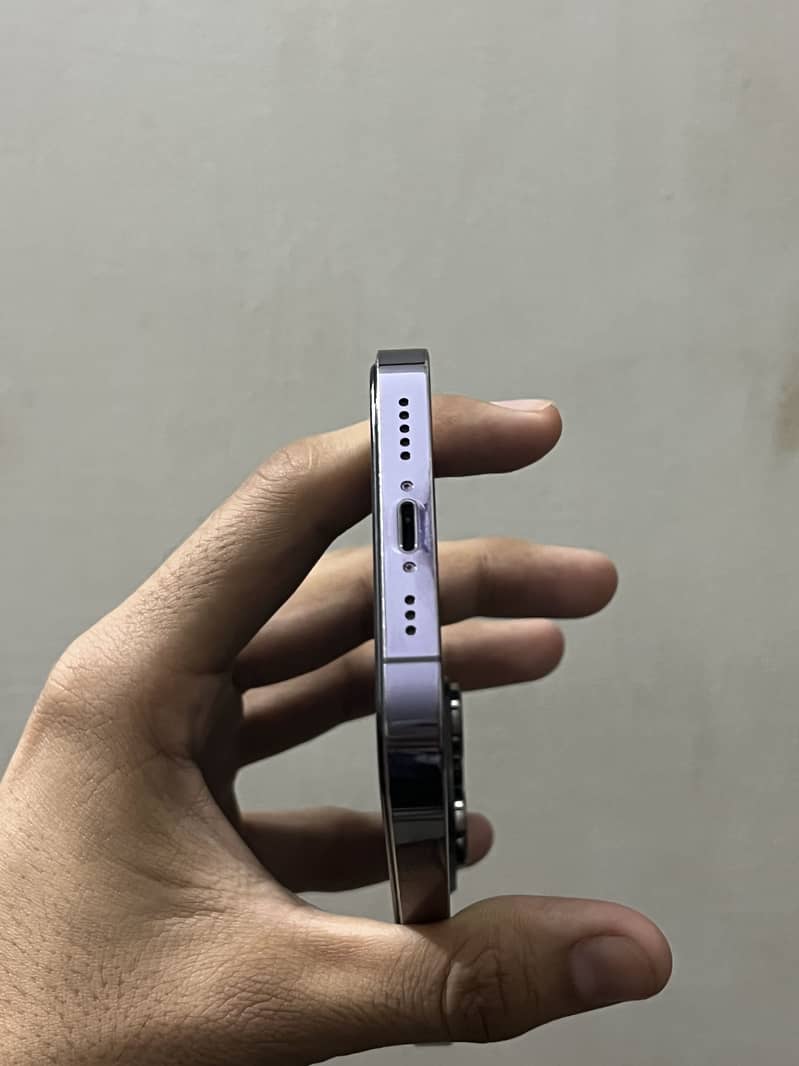 iPhone 14 Pro box 2