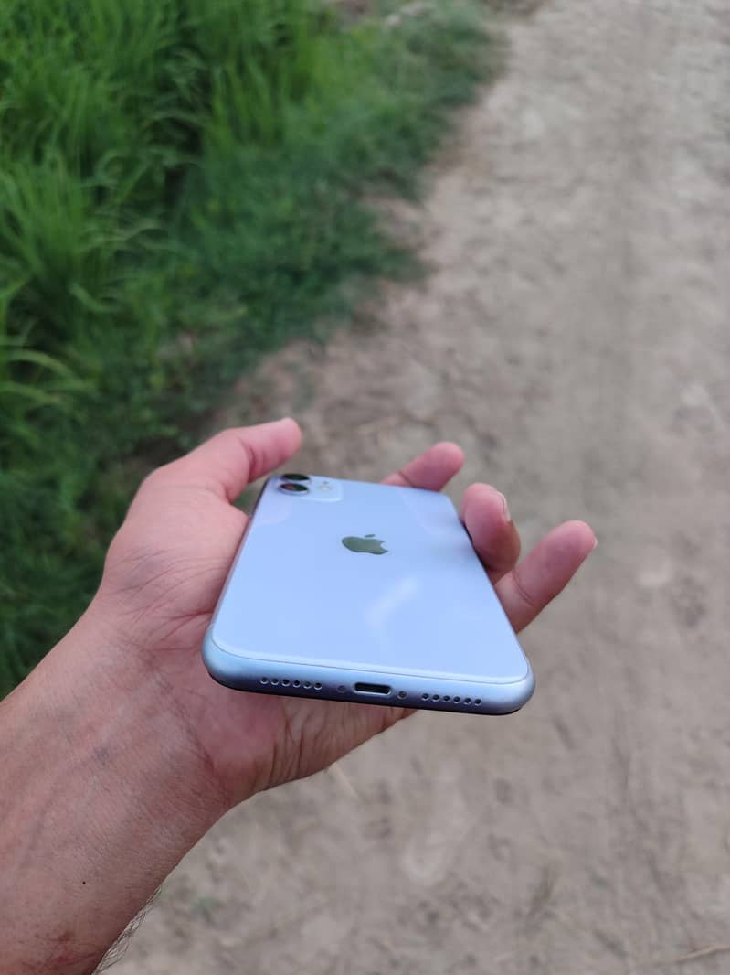 Apple iPhone 11 5