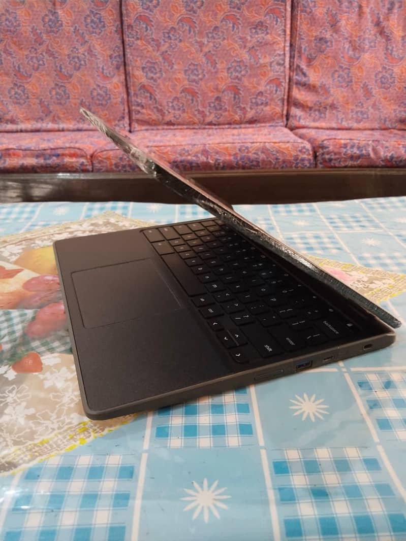 Acer   CB 5