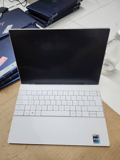 XPS 13 (HIDDEN TRACK PAD) Core i7 12th Generation (16/512) OLED 4k