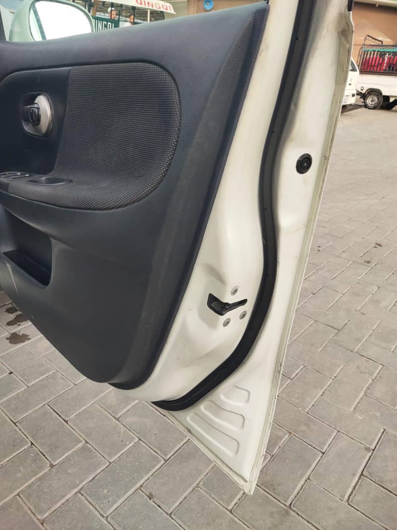 Nissan Note E Power 2007 1