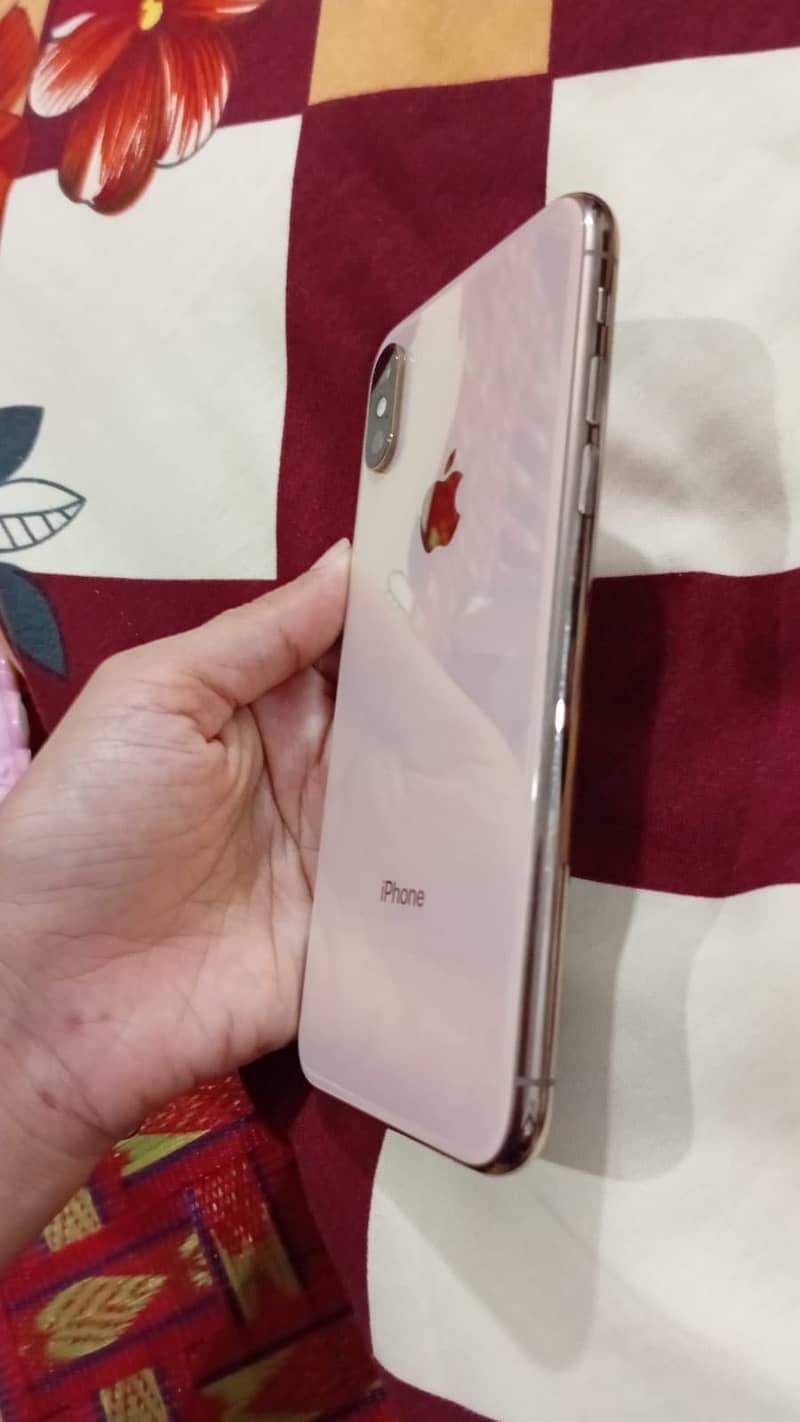 Apple iPhone XS 5