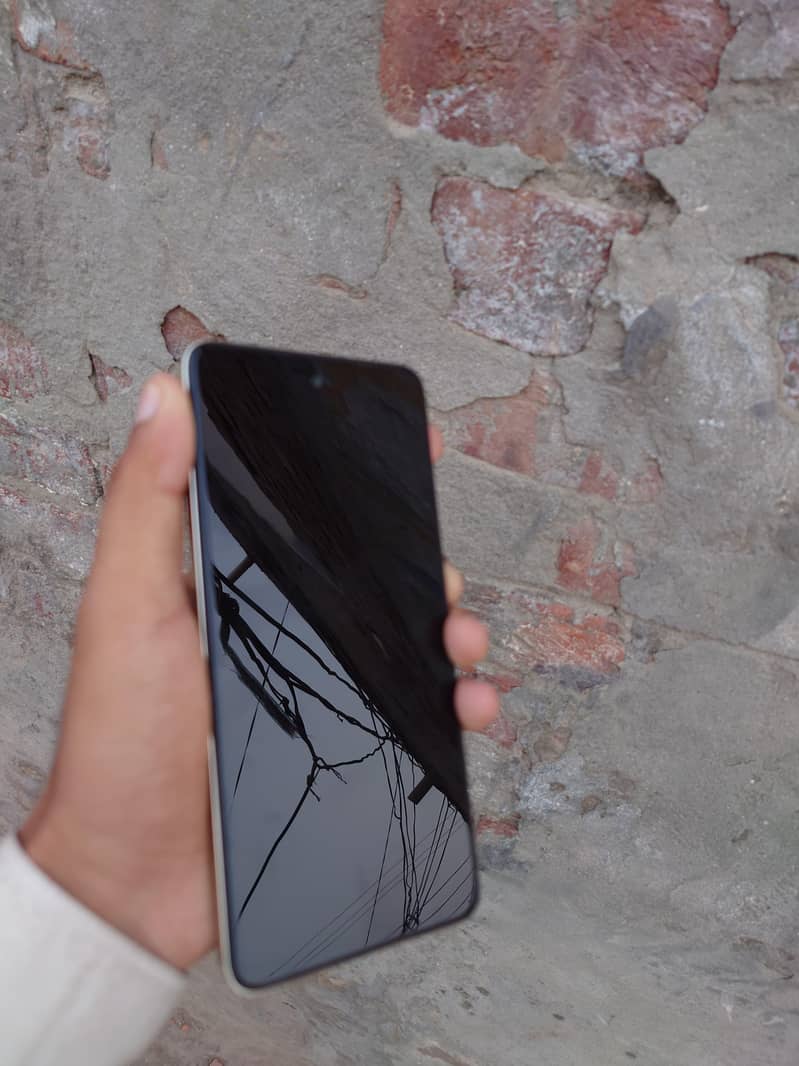 Tecno Spark 20C 4