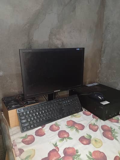 Full Desktop Computer Setup for sale (Gaming pc)