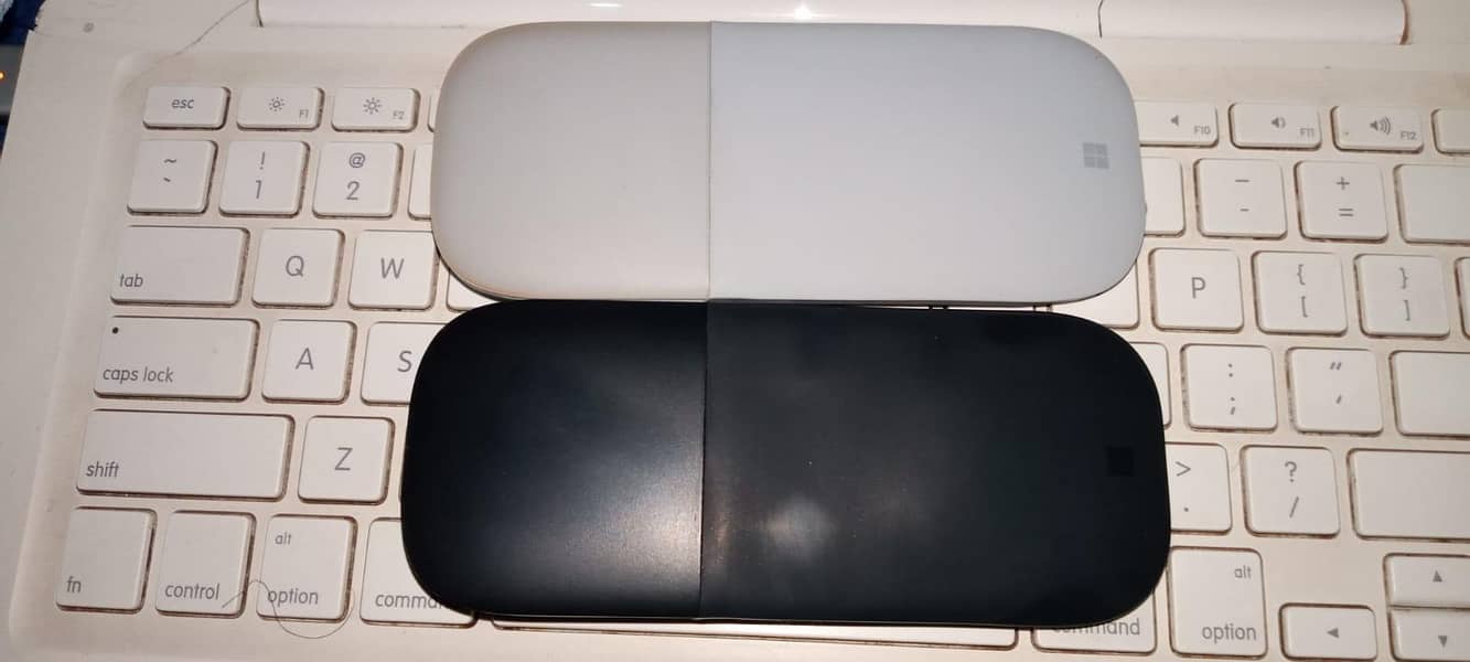  Microsoft Surface Arc Mouse – Original 1