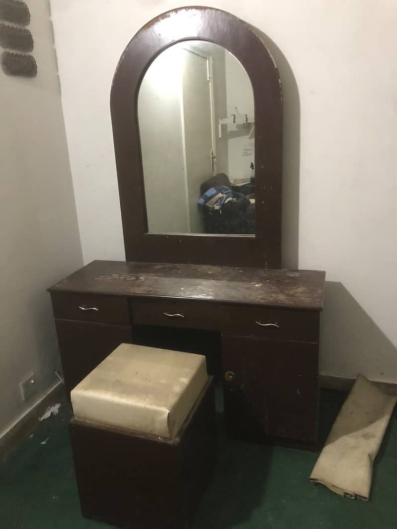 Dressing Table and Showcase 1