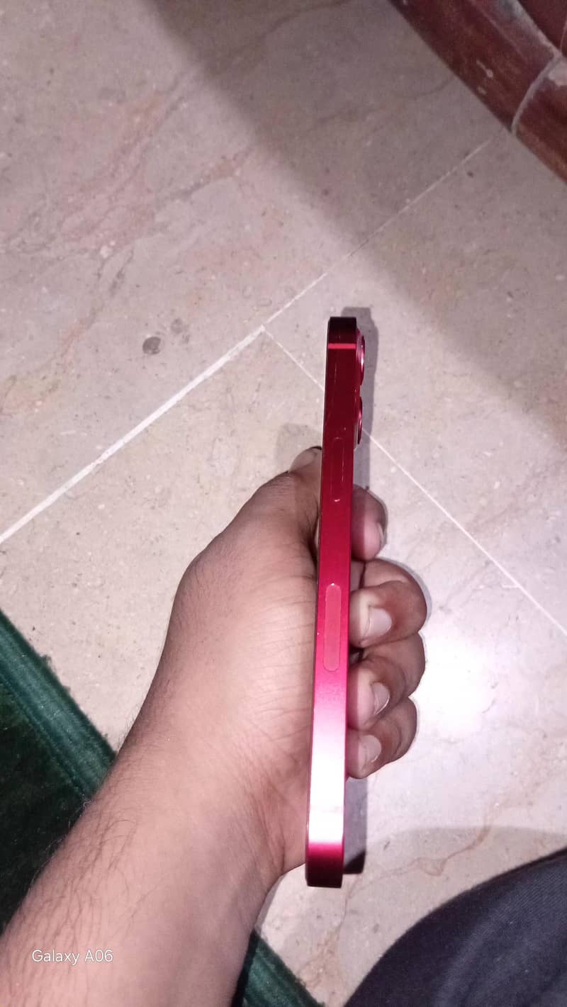 Apple iPhone 13 1