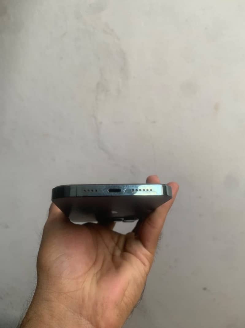 Iphone 12 pro max 3