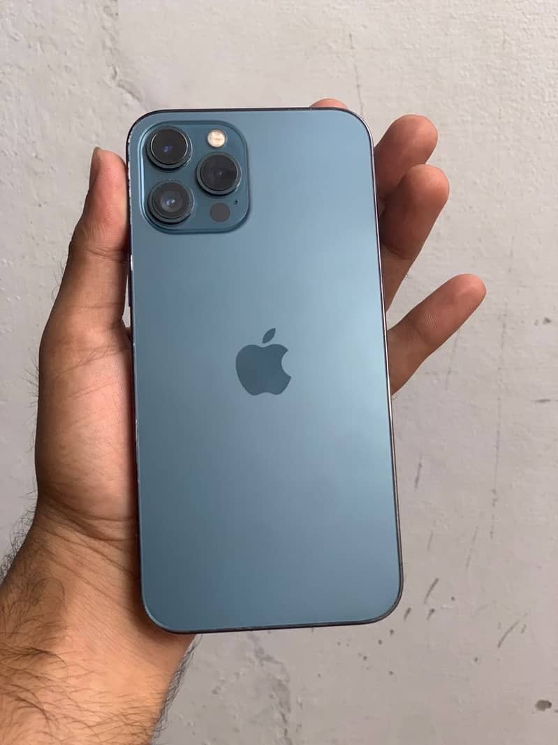 Iphone 12 pro max 4