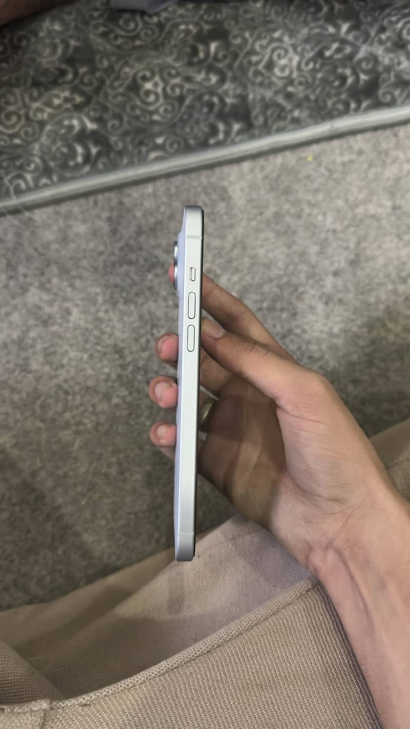 Apple iPhone 15 plus 4