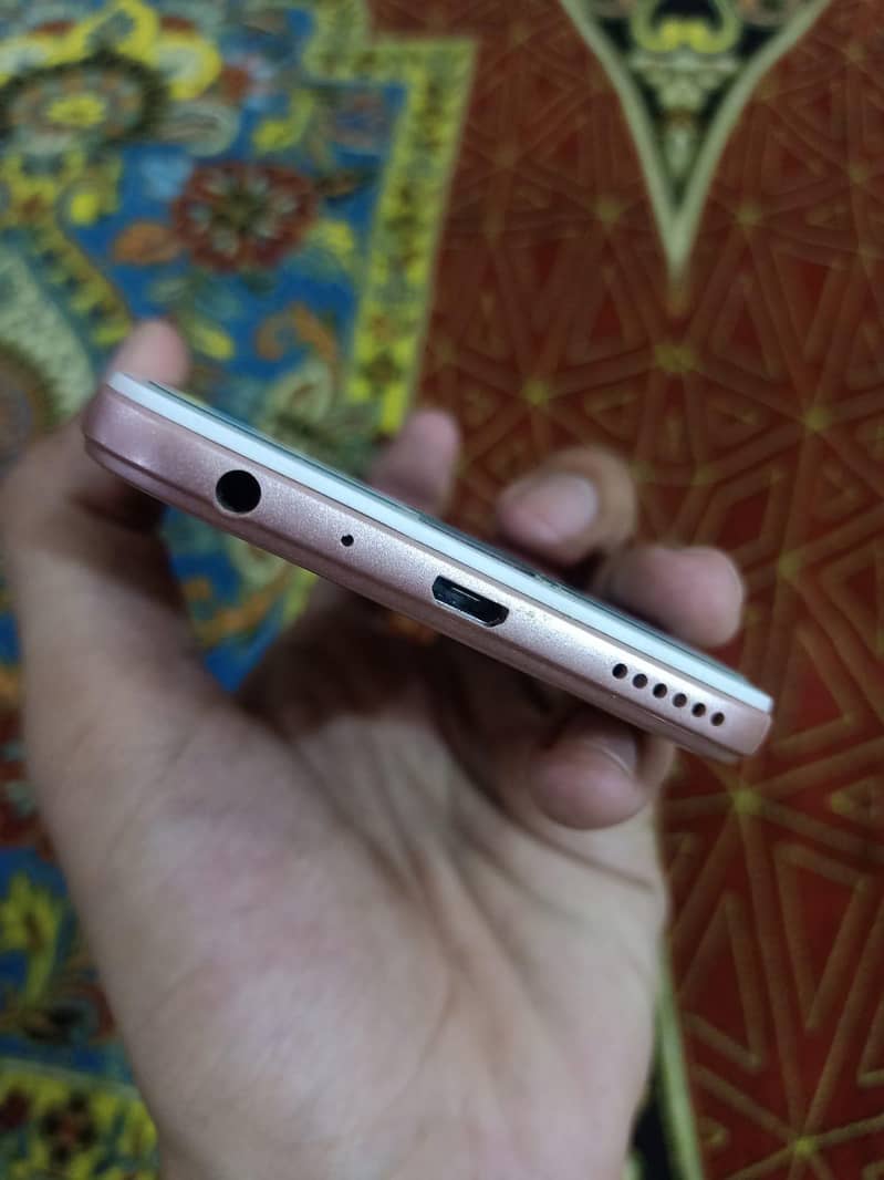 OPPO A57 1