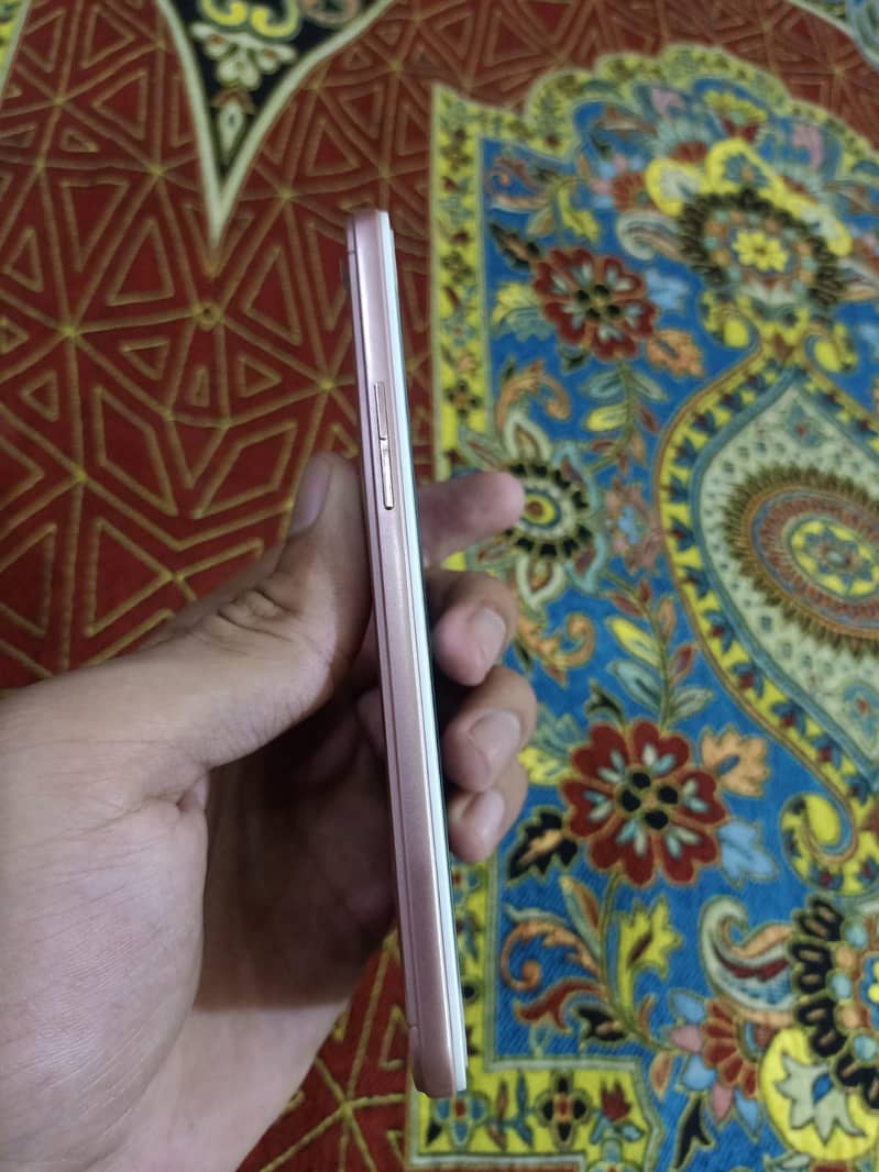 OPPO A57 6