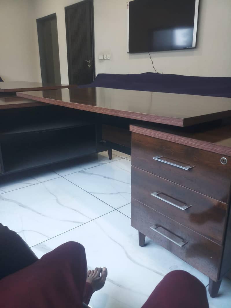 Office Tables 5