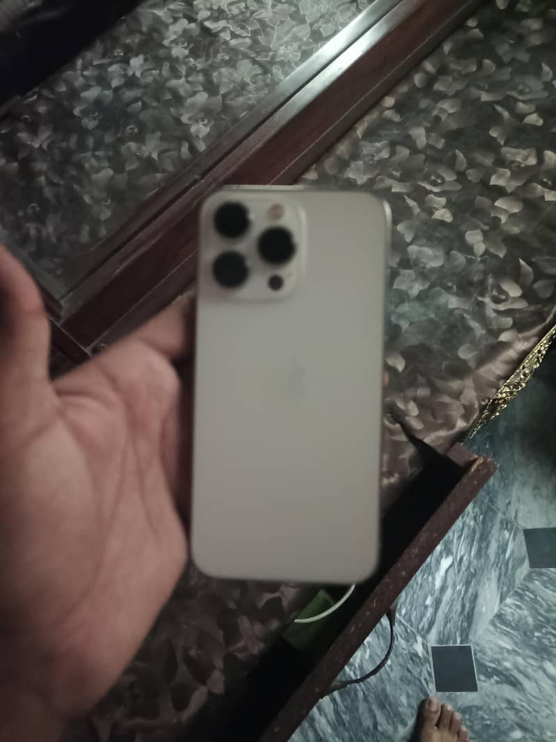 Apple iPhone 13 Pro 1