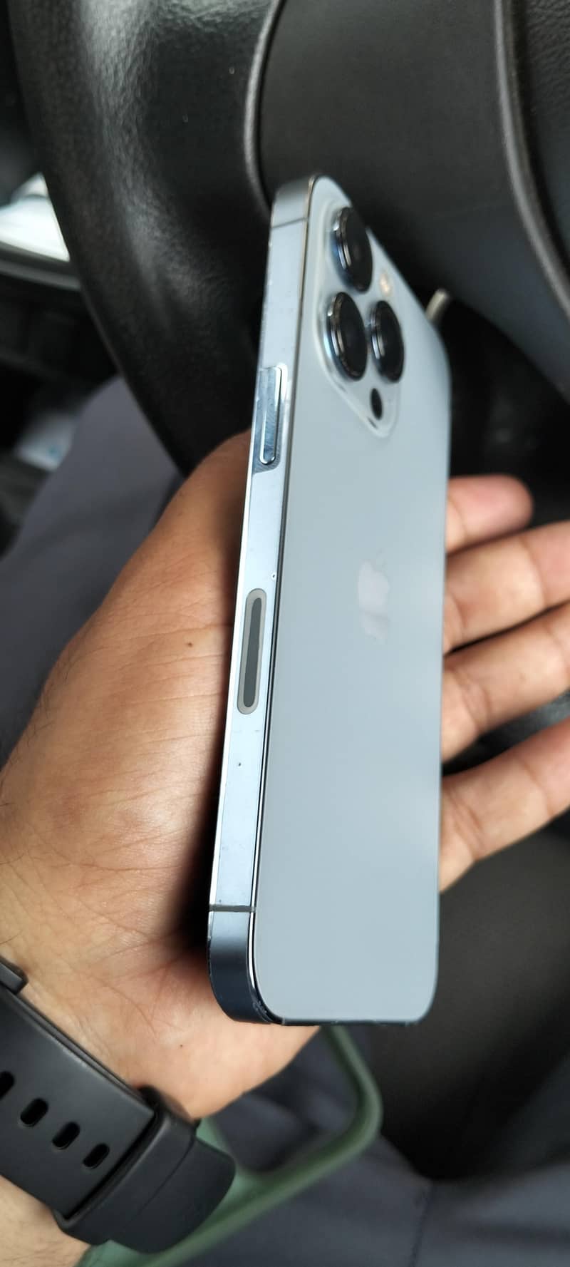 Apple iPhone 13 Pro 2
