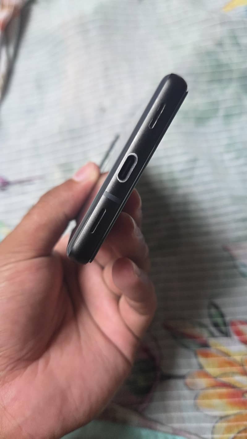 Google Pixel 6a 1
