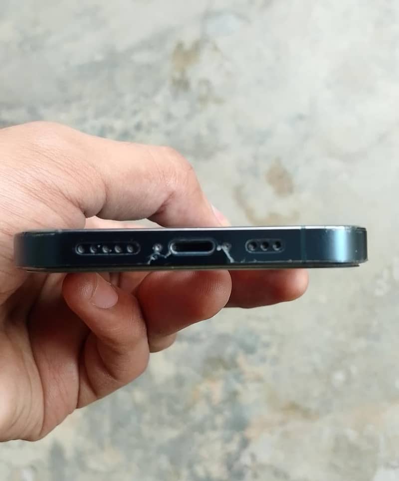 Apple iPhone 12 Pro 4