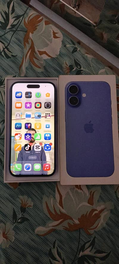 Apple iPhone 16