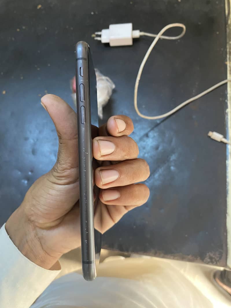 Apple iPhone 11 2