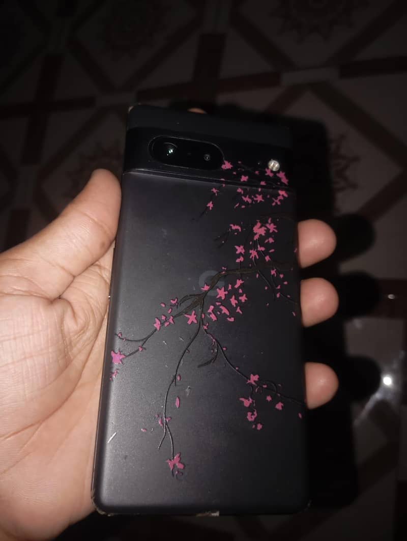 Google Pixel 7 4