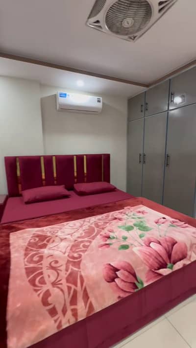 1 BED SPACIOUS AND LUXURY FURNISHED APARTMENT AVAILABLE FOR RENT BAHRIA TOWN LHR NEAR TALWAR CHOWK