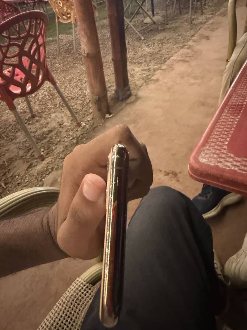 iPhone 11 Pro Max 1