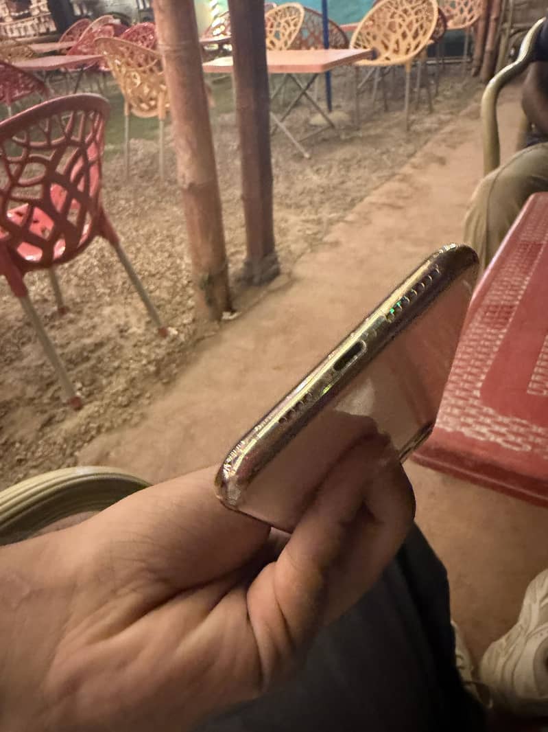 iPhone 11 Pro Max 5