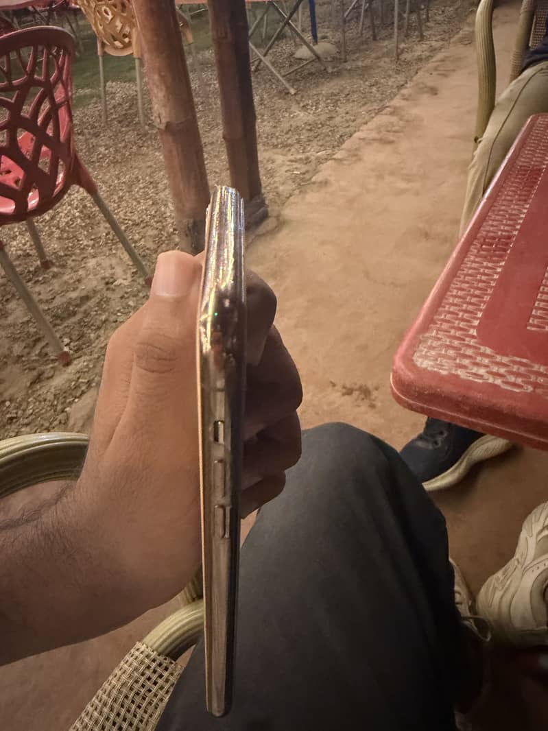 iPhone 11 Pro Max 10