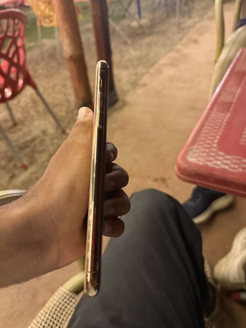 iPhone 11 Pro Max 11