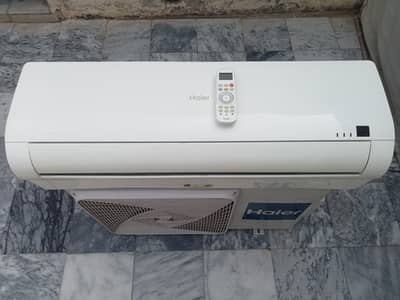 Haier DC Inverter 1 Ton Total genuine Condition/Gas Stored