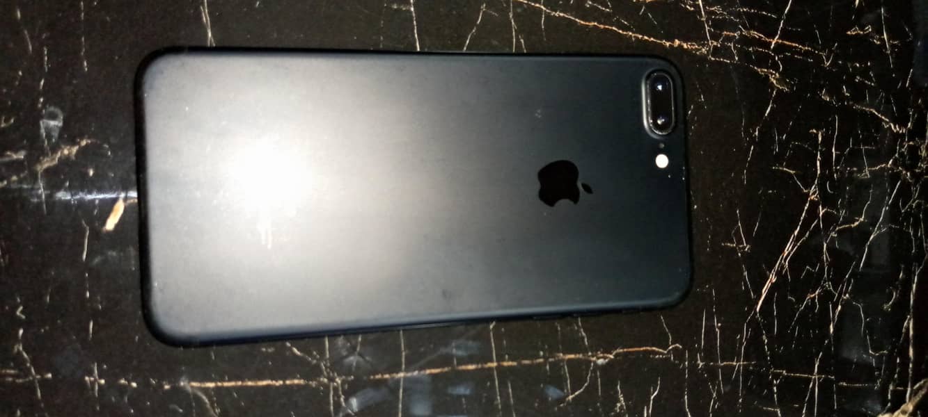 Apple iPhone 7 Plus 0